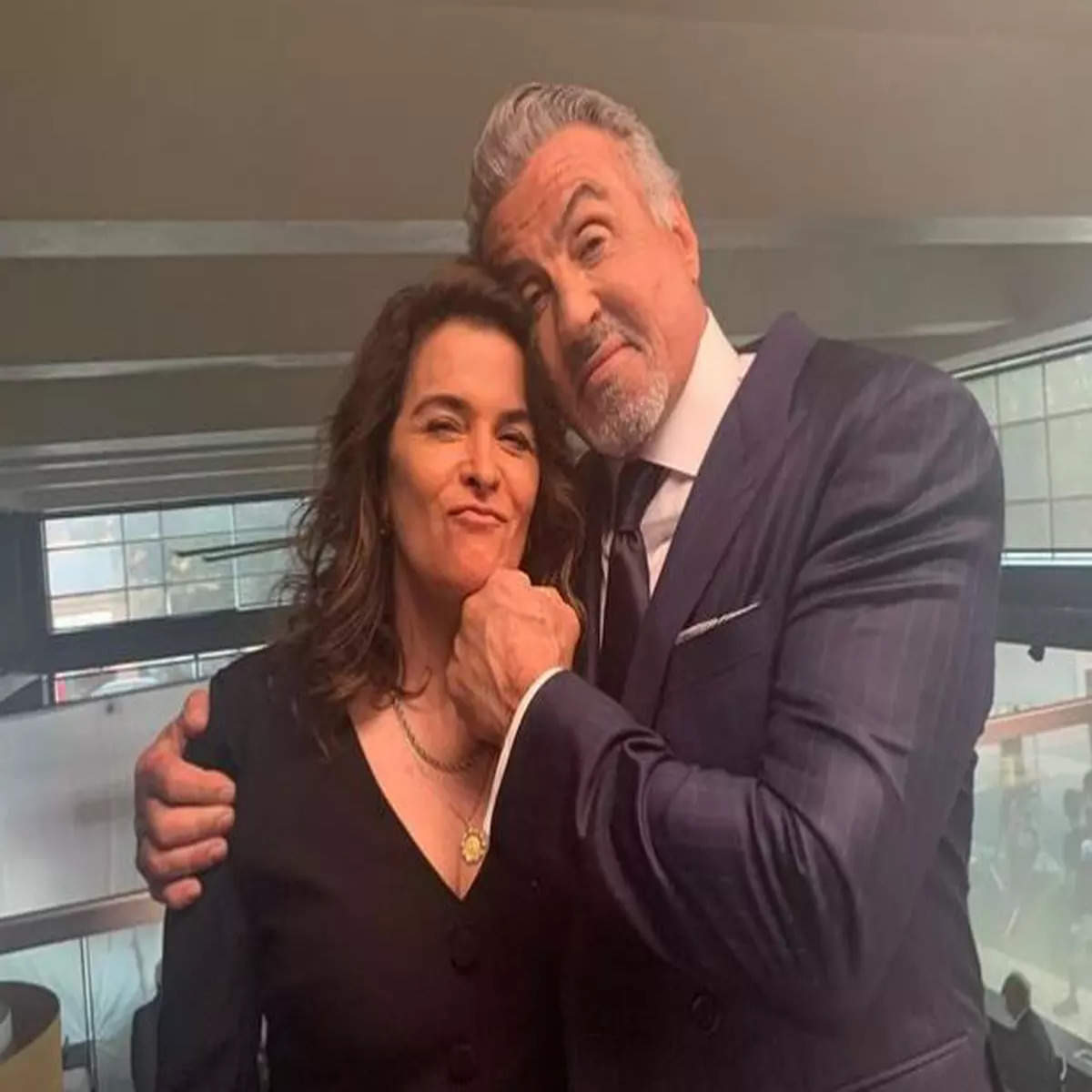 abraham lawson add annabella sciorra hot photo