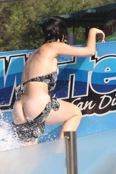 daphney carter add nipple slip at water park image