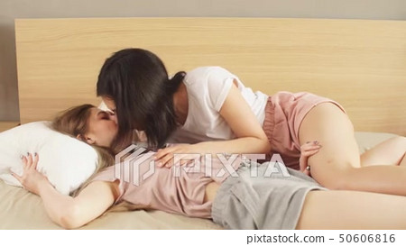 badak sumbu add lesbian breast groping image