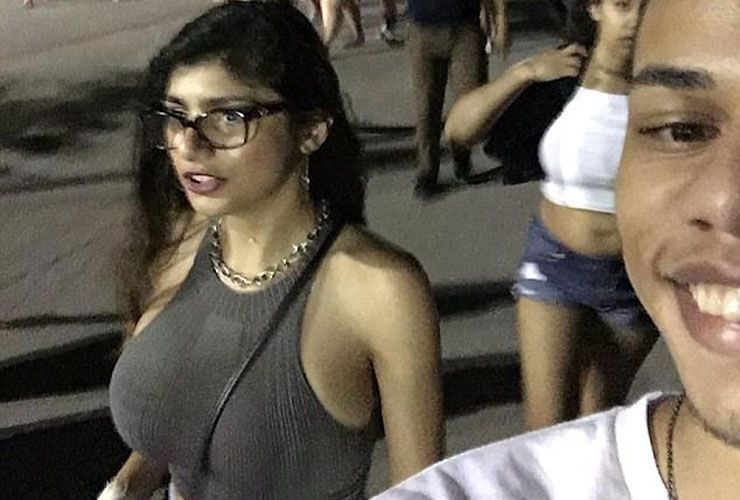 daniel leverette add mia khalifa with fan image